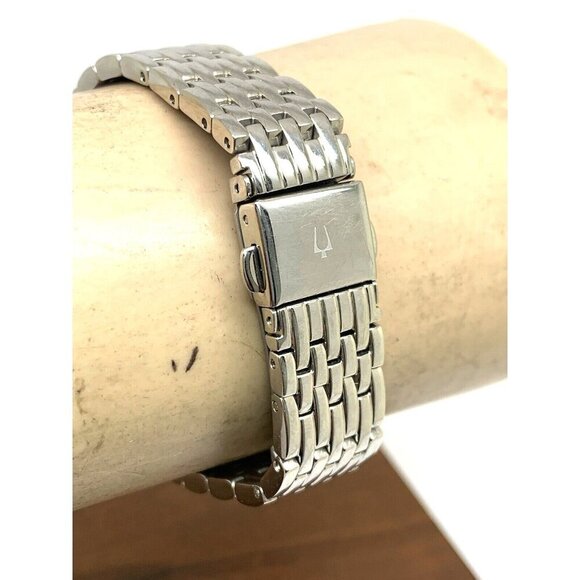 Bulova Women's Watch 96L297 Quartz Silver Dial Gemmed Stainless Steel 32mm - Picture 9 of 13